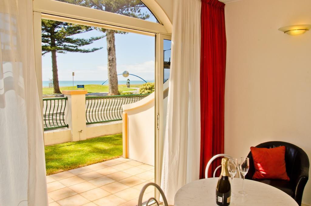 Beachfront Motel Napier Exteriör bild