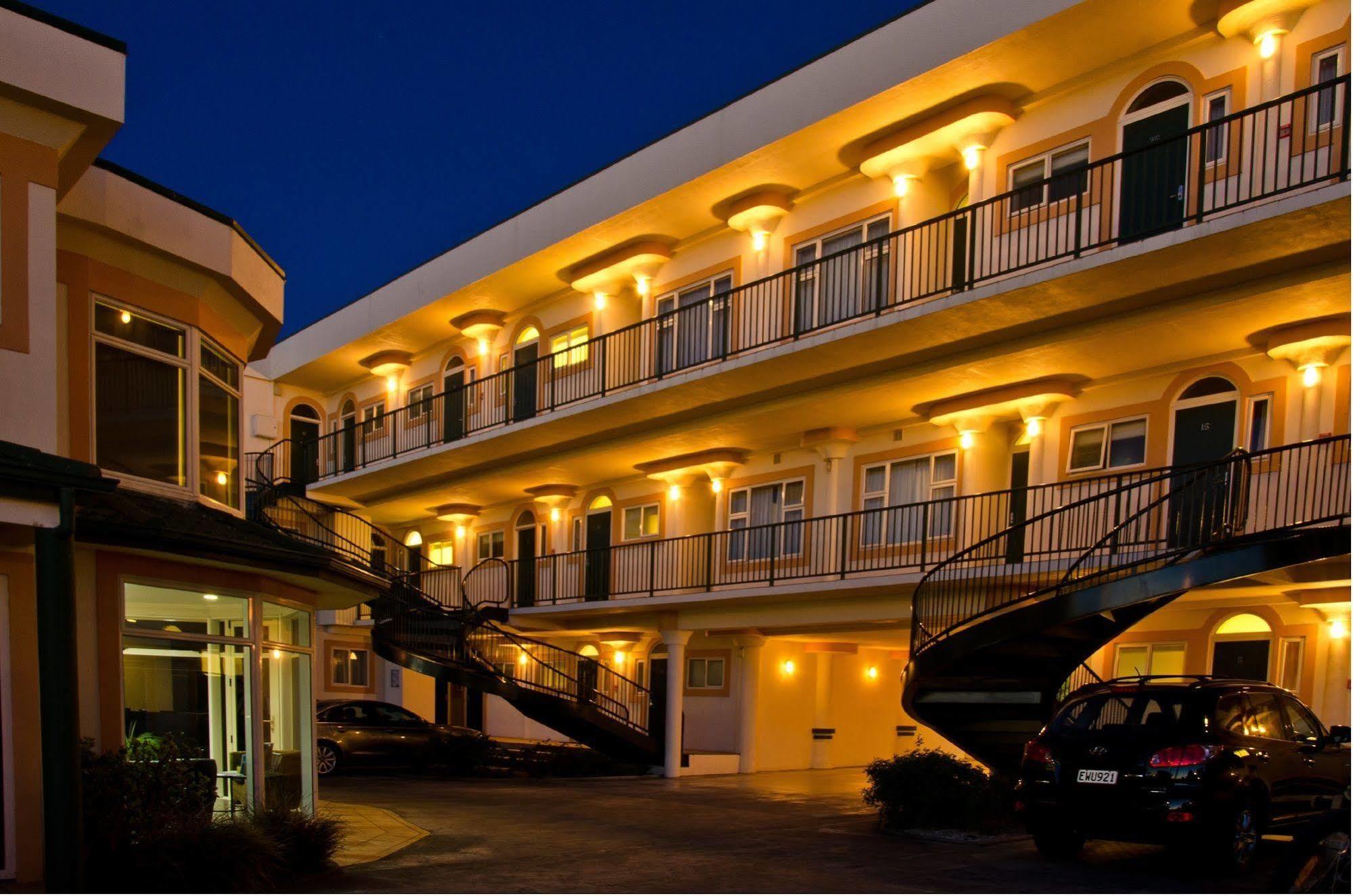 Beachfront Motel Napier Exteriör bild