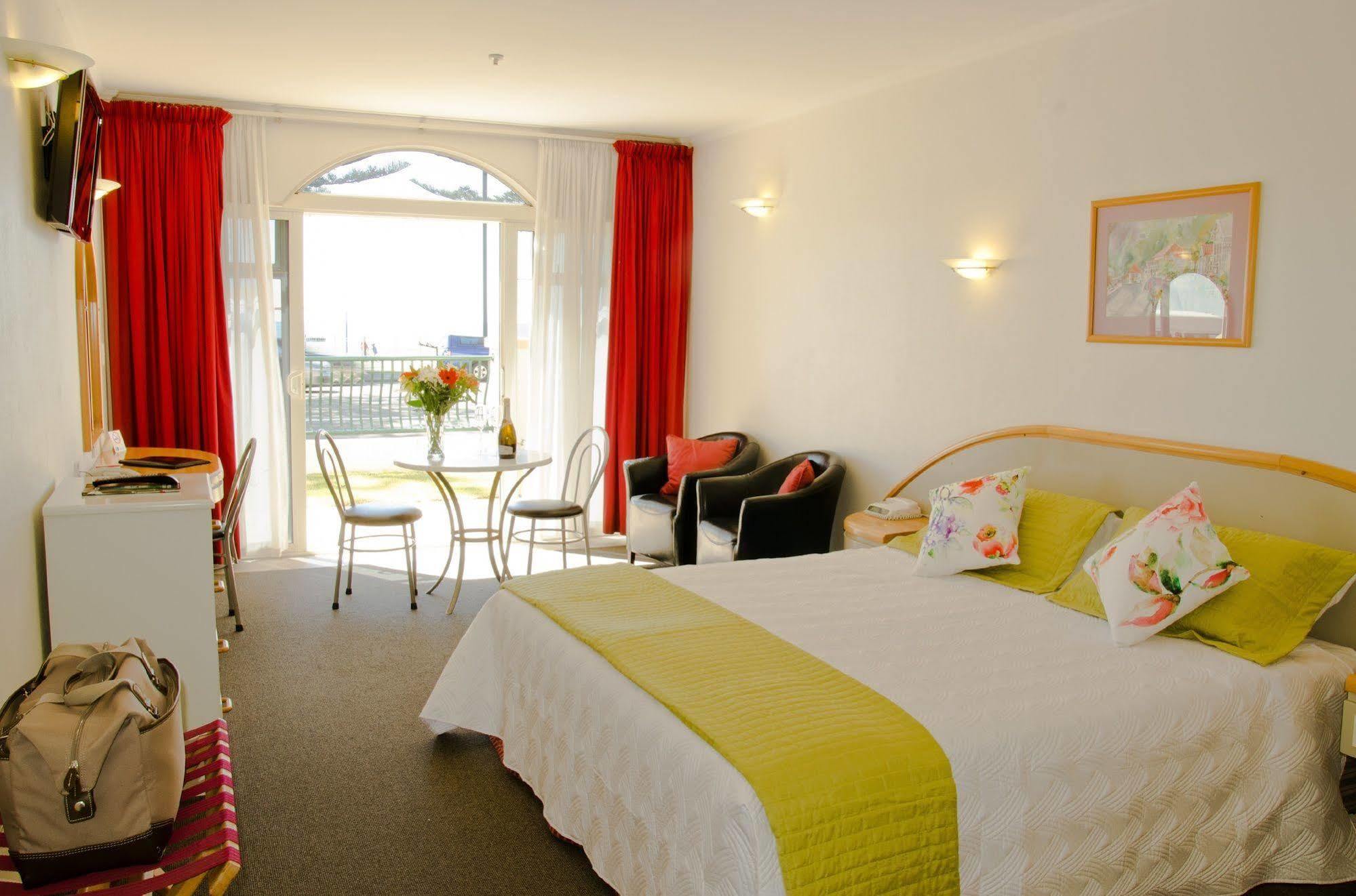 Beachfront Motel Napier Exteriör bild